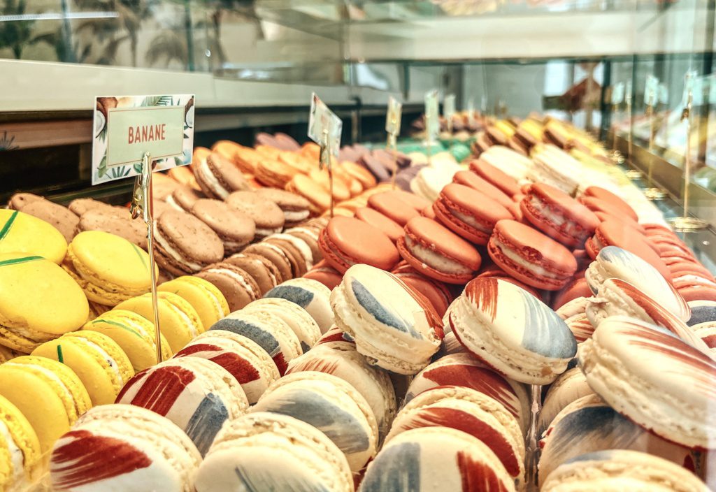 macarons, french food in paris
