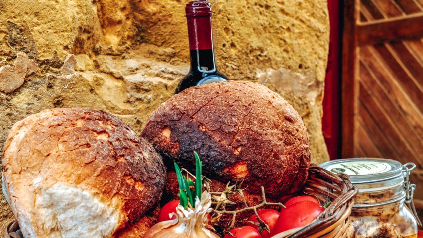 food in malta, maltese cuisine, bread basket