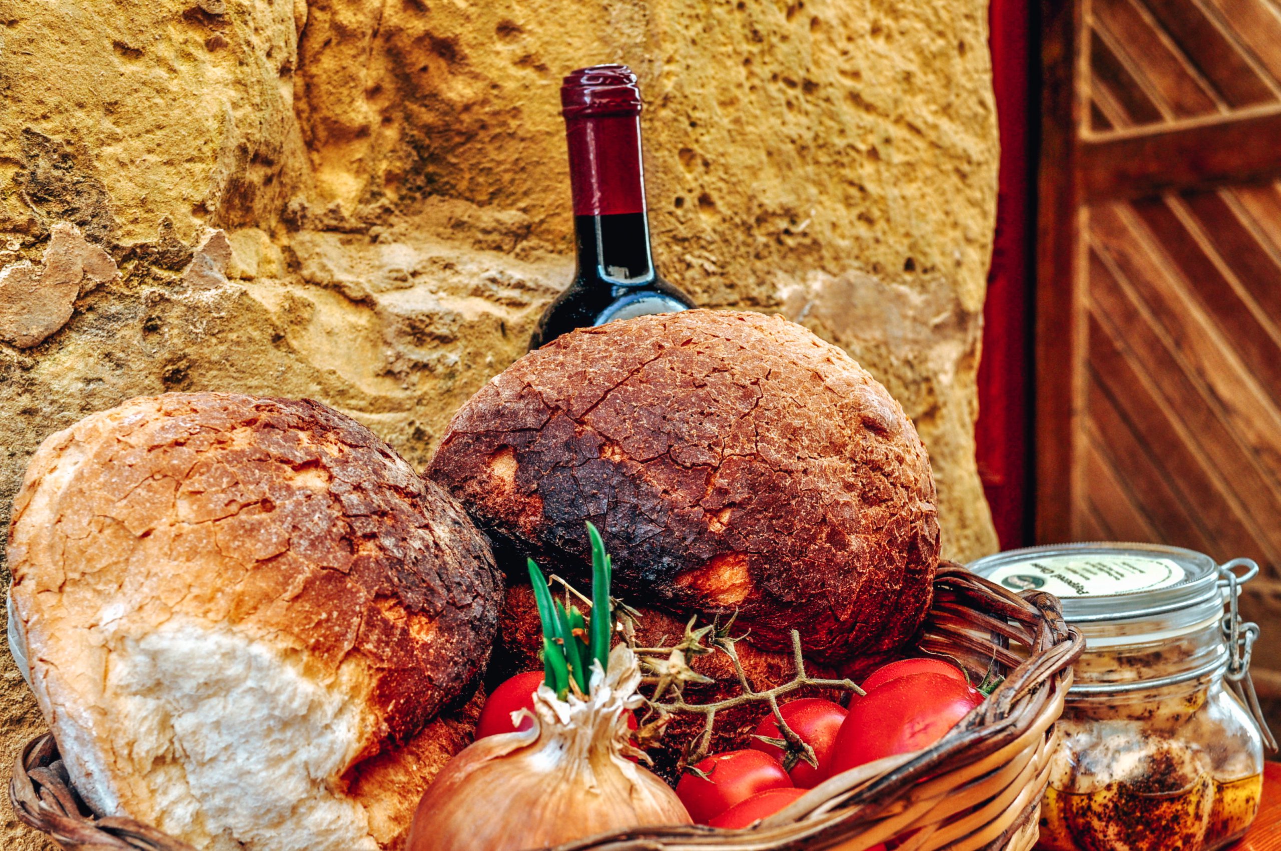 food in malta, maltese cuisine, bread basket