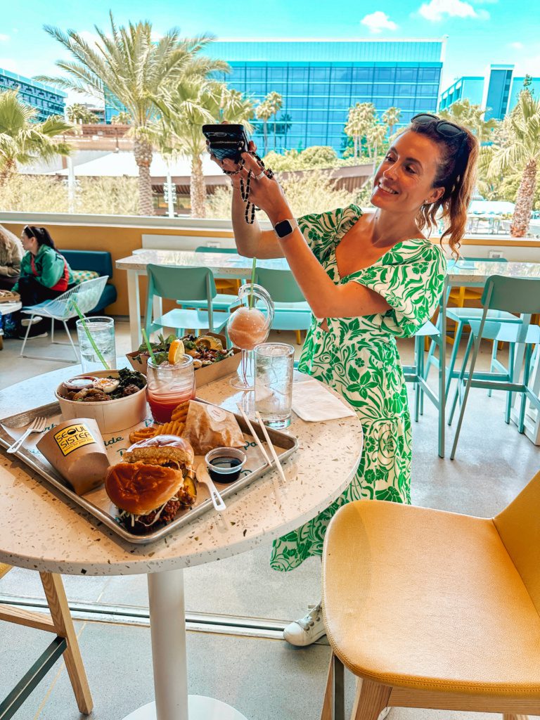 food blogger