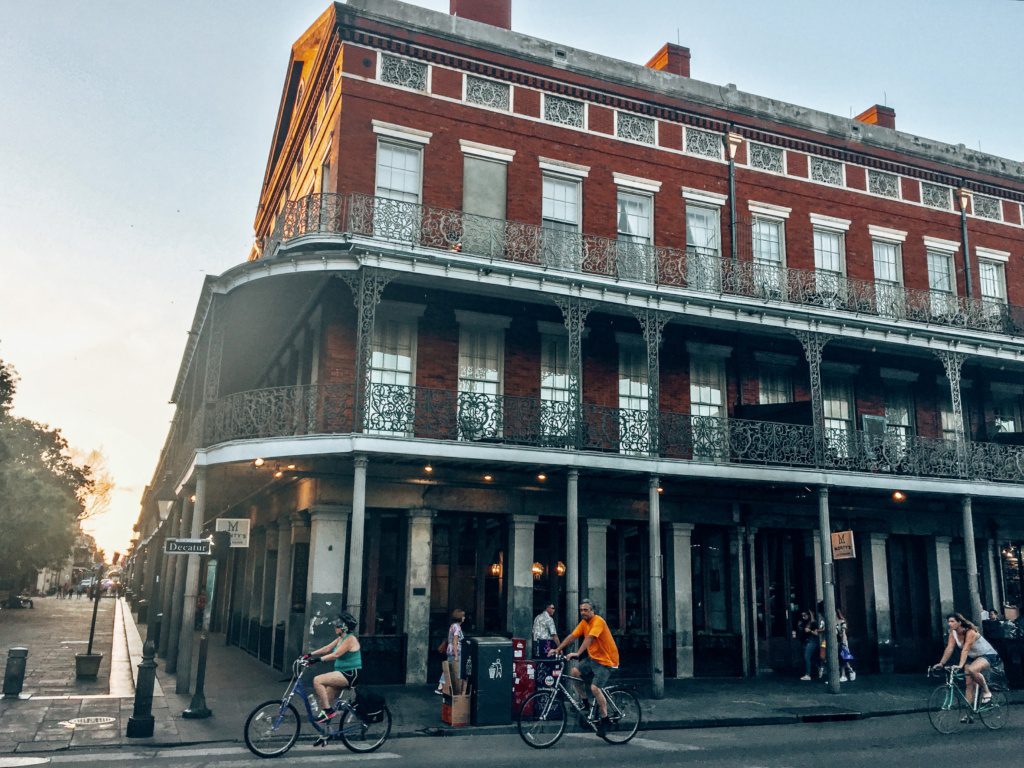 what to eat and drink in new orleans