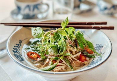 vietnamese dishes to eat on your trip