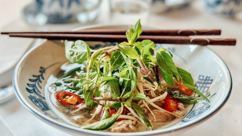vietnamese dishes to eat on your trip