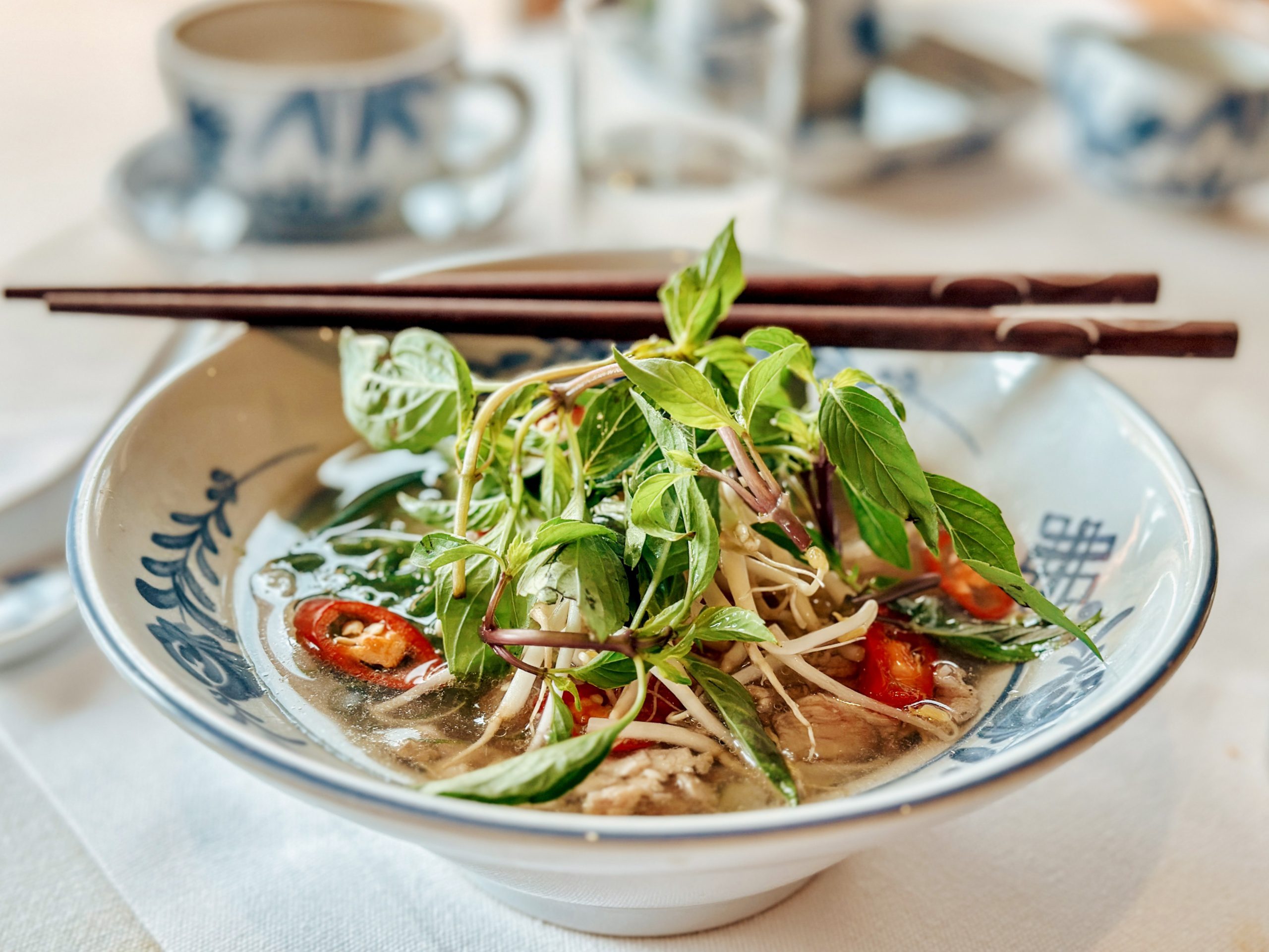 vietnamese dishes to eat on your trip