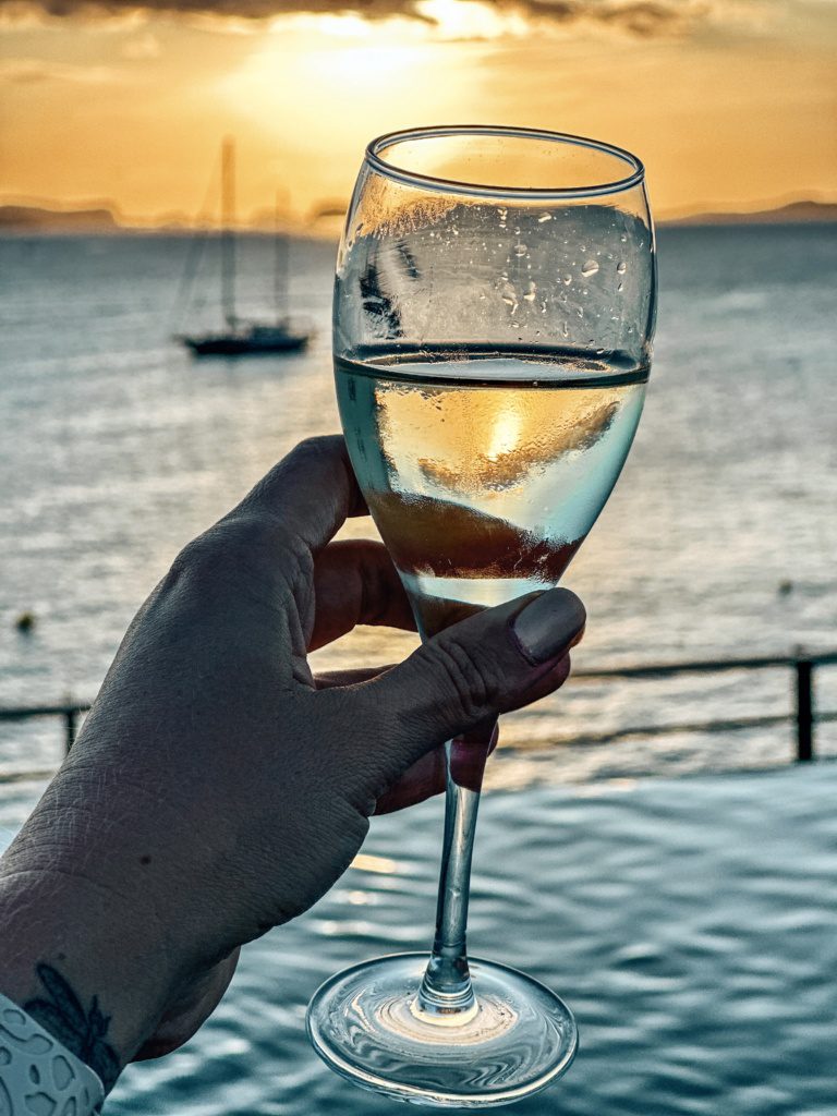 vibra yamm sunset hotel ibiza