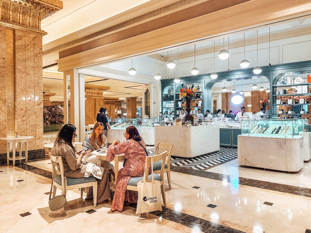 gold leaf cappuccino emirates palace abu dhabi