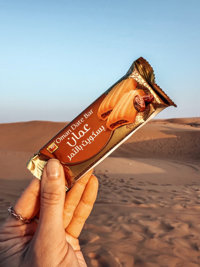 date bar oman