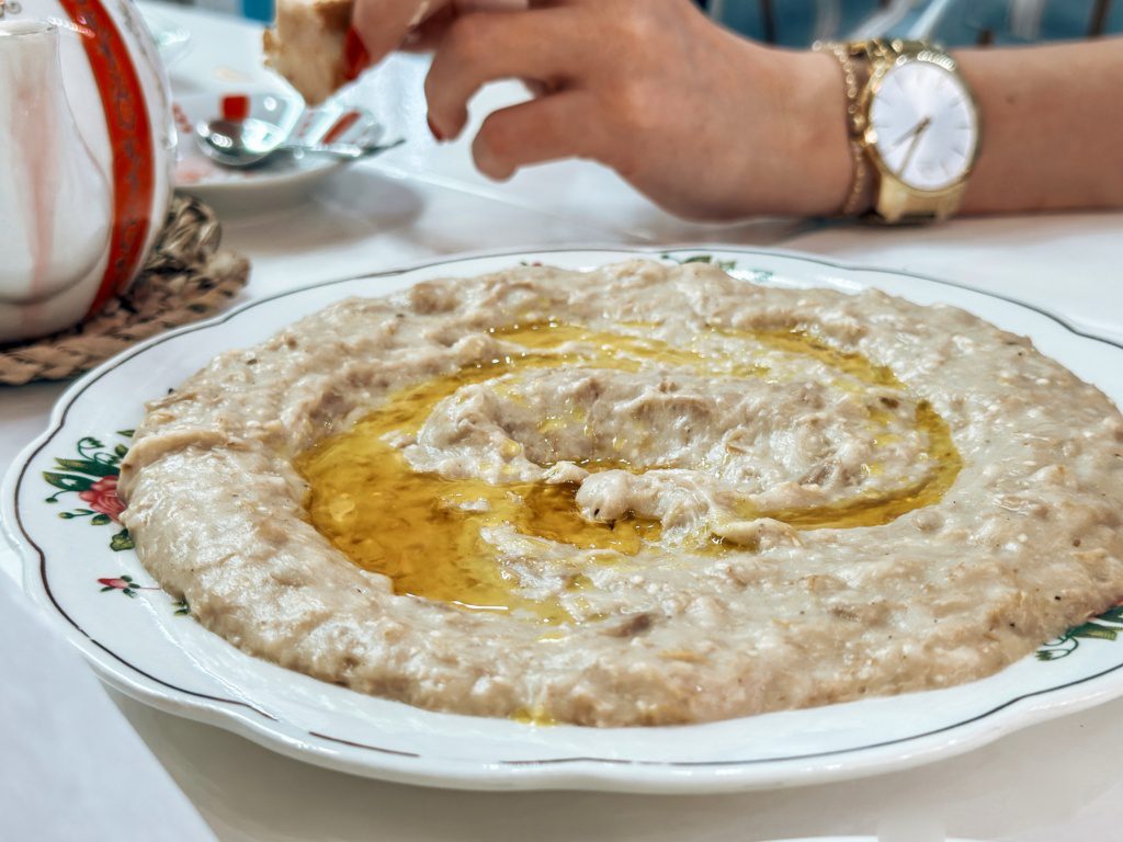 chicken harees emirati food