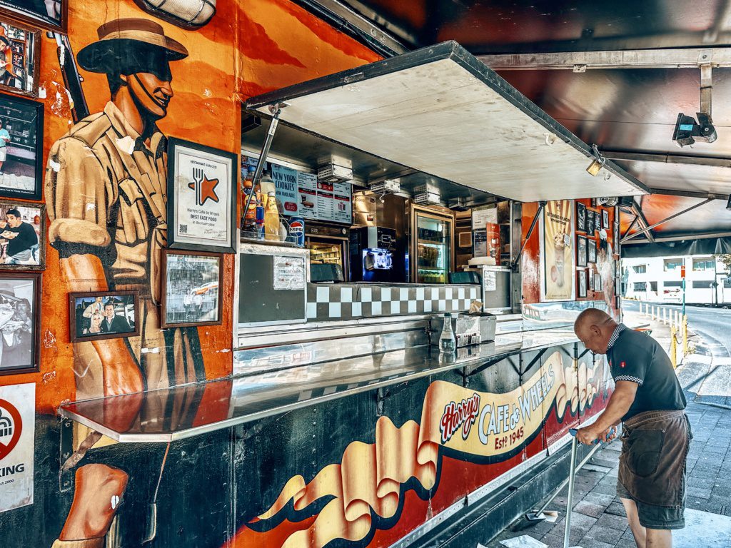 harrys cafe de wheels sydney