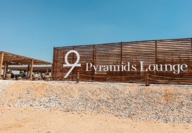 9 pyramids lounge giza