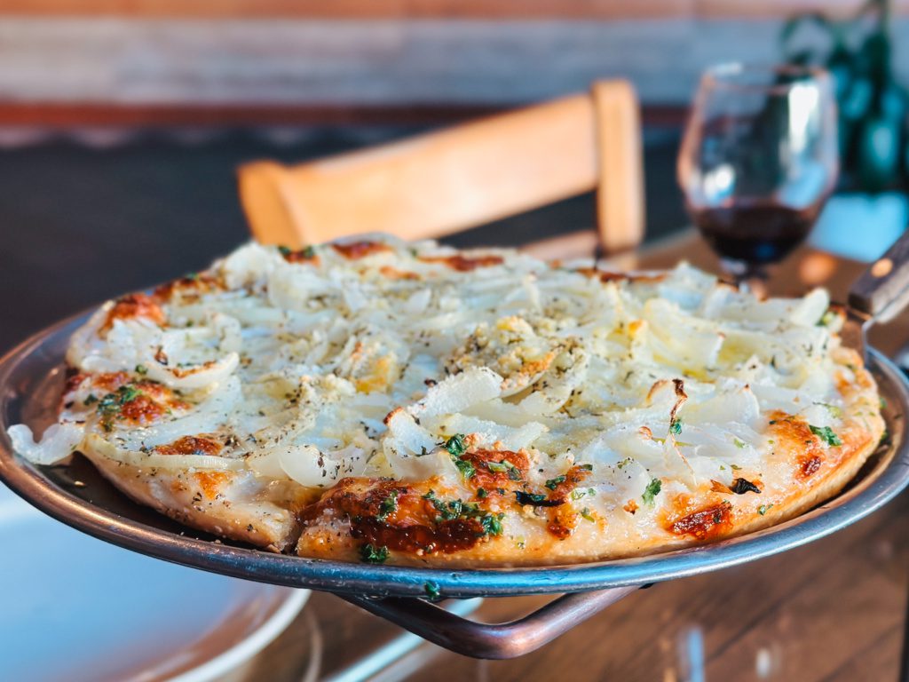 fugazzeta argenitine onion pizza