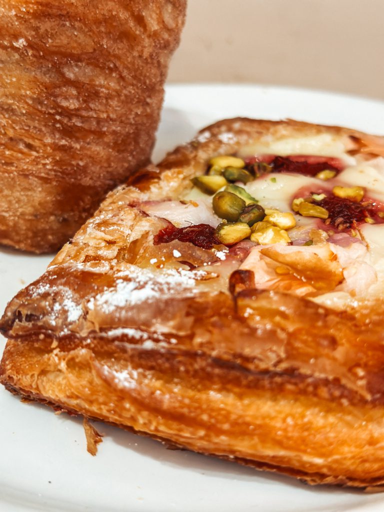 crust bakery victoria bc 