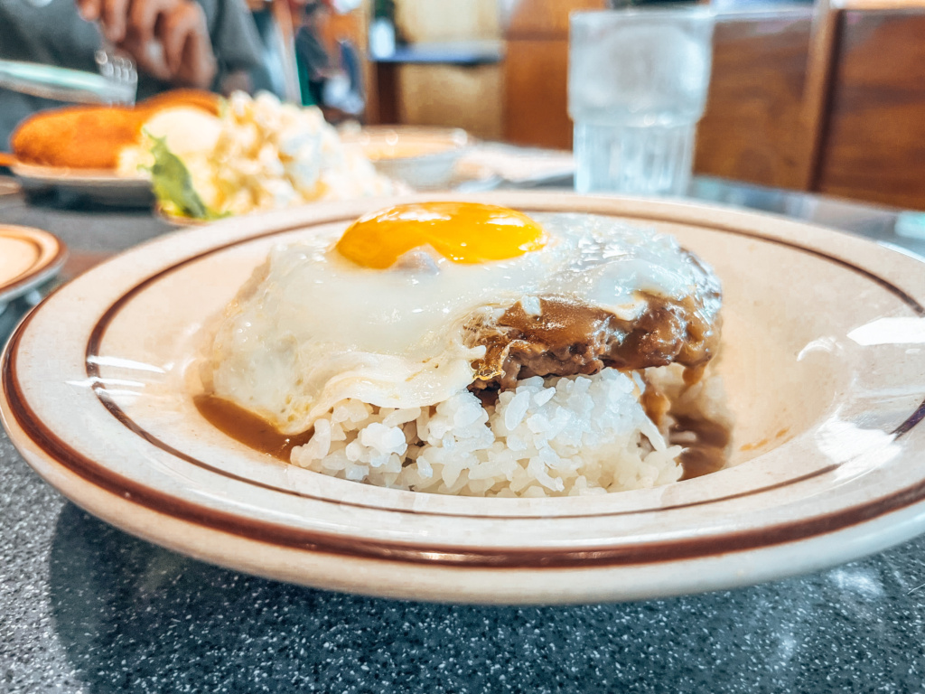 loco moco hawaiian food